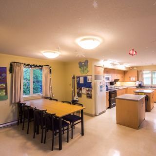 Common kitchen and eating area 